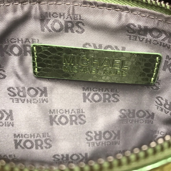 NWT Michael Kors clutch - Picture 3 of 3
